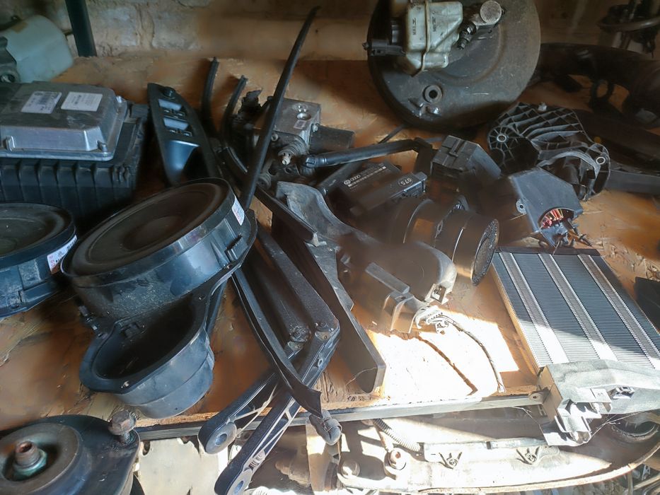 Стойки амортизаторы на Фольксваген Пассат,гольф,кади,Джетта Volkswagen