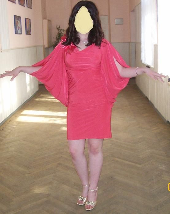 Платье коктейльное