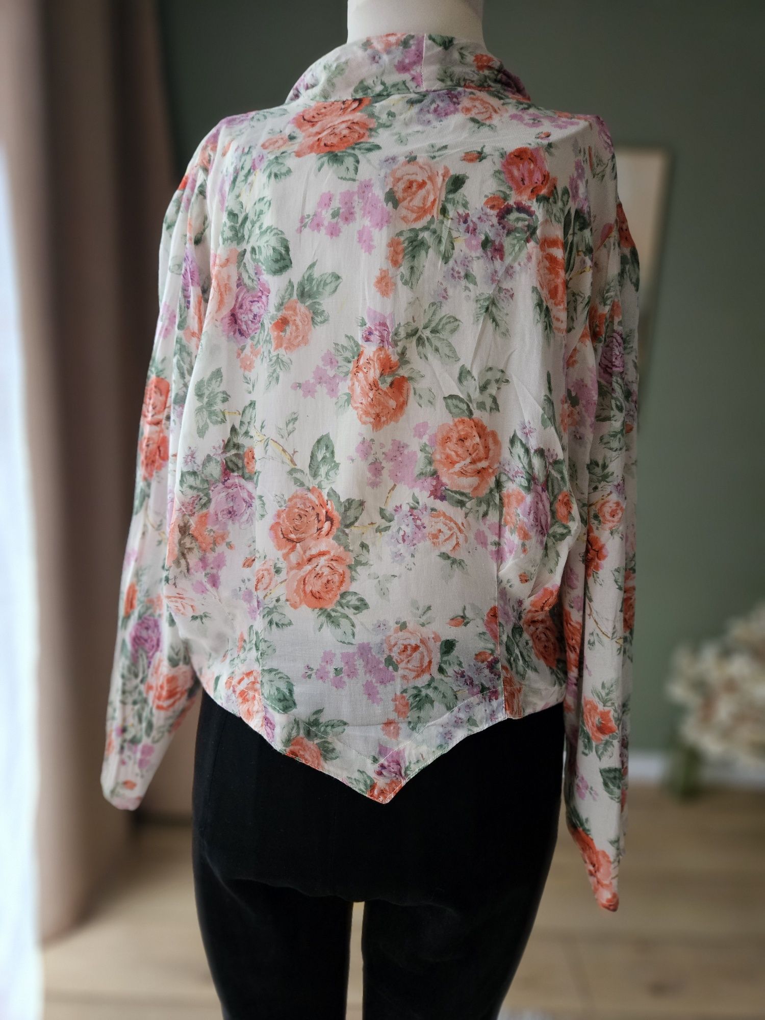 Wyjątkowa vintage bluzka damska w kwiaty kwiaty M/L Romantyczna retro