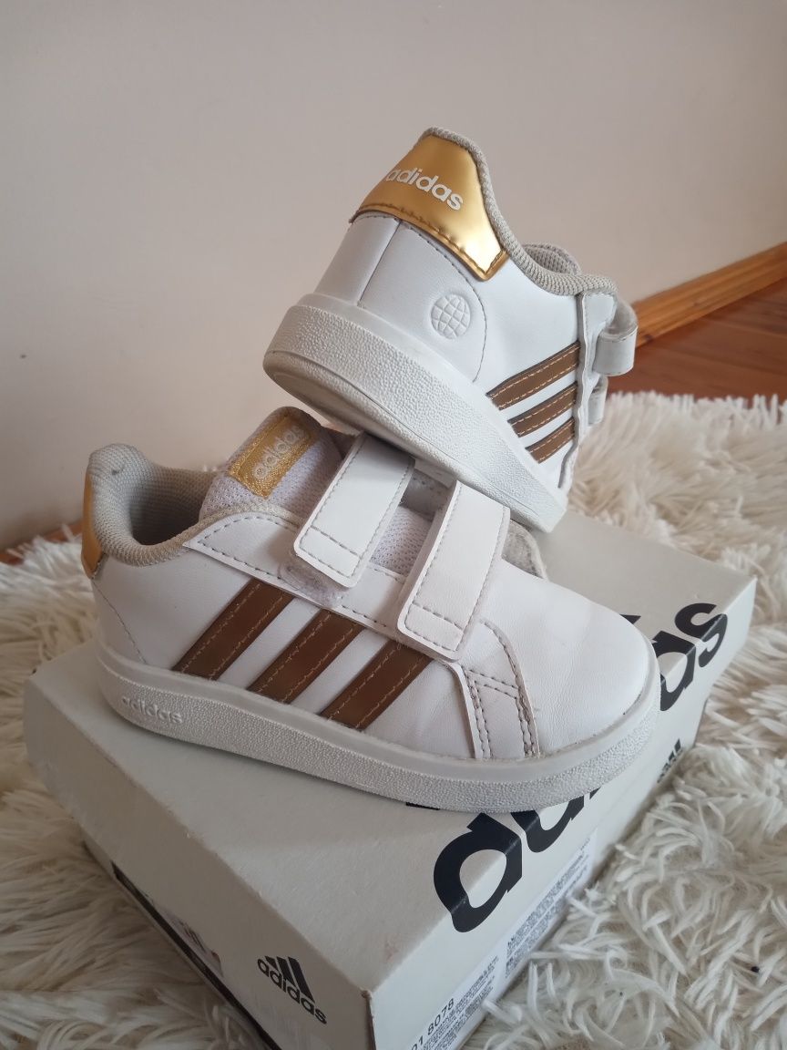 Buty dziecięce ADIDAS r. 22