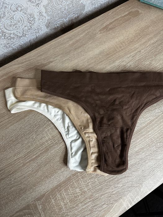 Жіночі трусики  стрінги