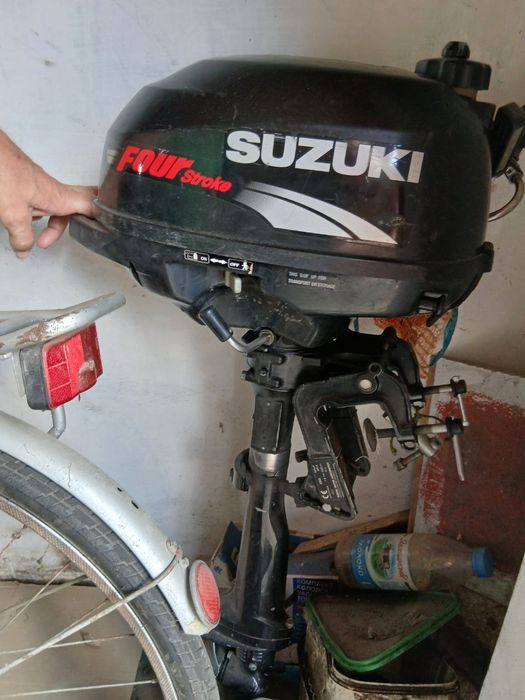 Продам лодку Bark з мотором Suzuki