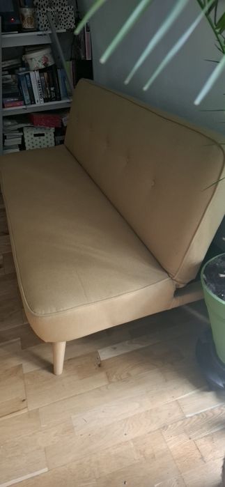 Kanapa, sofa, sofka na nóżkach rozkładana