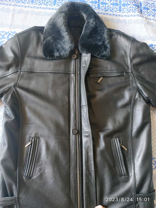 Зимова, шкіряна, чоловіча куртка