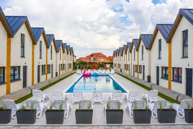 Domki luksusowe klimatyzowane z basenem nad morzem Rewal Amber Resort