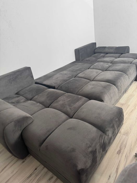 Szary narożnik U z funkcją spania i pojemnikiem okazja outlet wysyłka