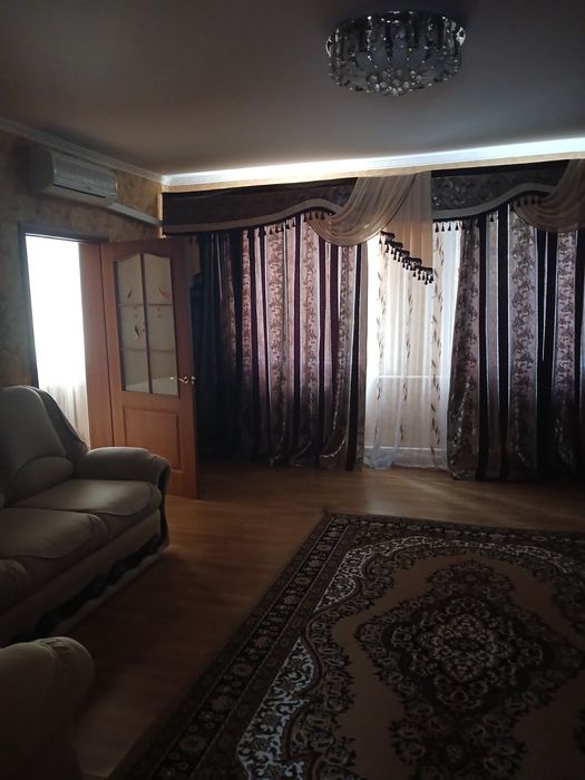 Продається будинок в с.Новомайське ,4 км. від Зарічного.