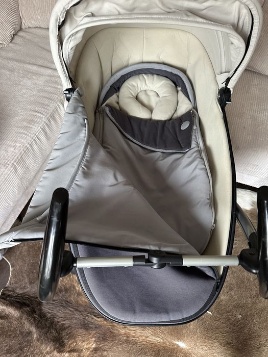 Новая люлька + адаптер quinny moodd buzz zapp cosi addora nova