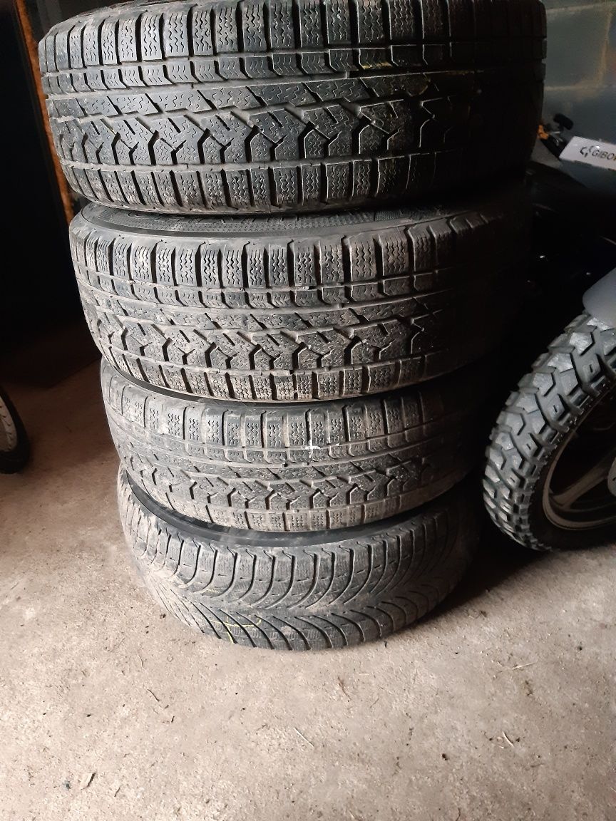 Koła 235/65 R17 rozstaw śrub 5x114,3 Kia Hyundai