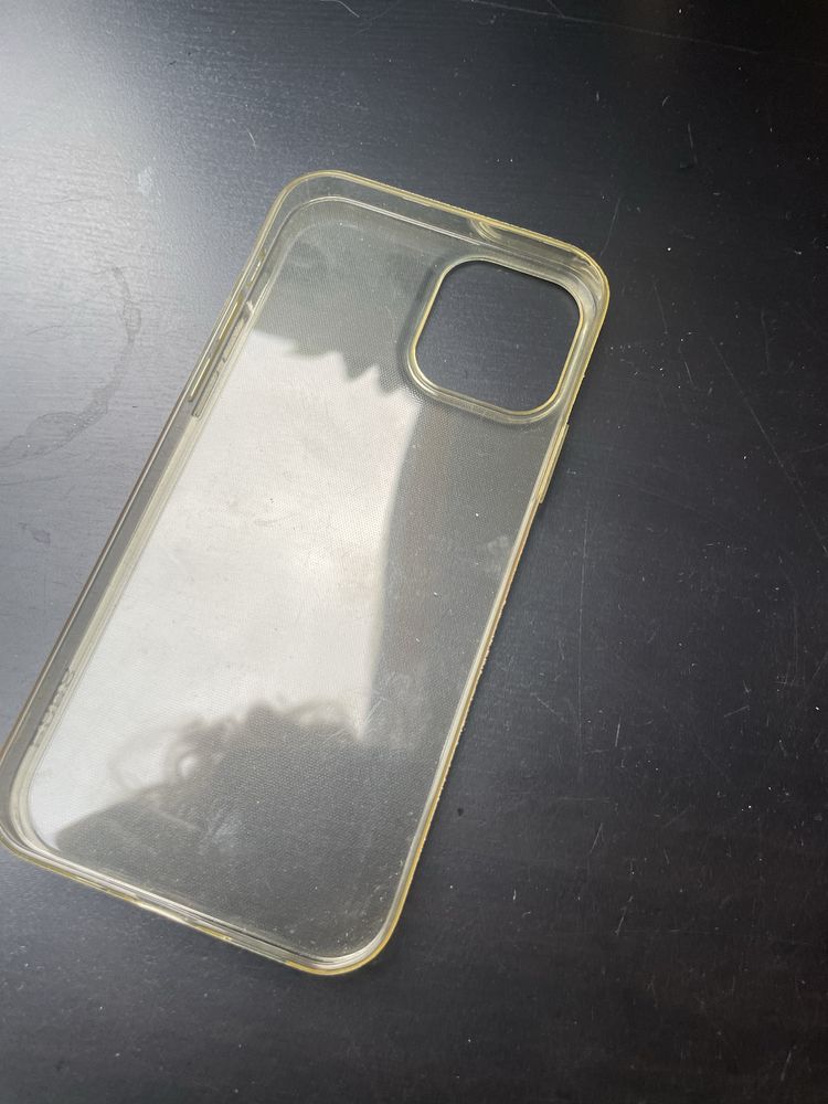 Iphone 12 case na telefon