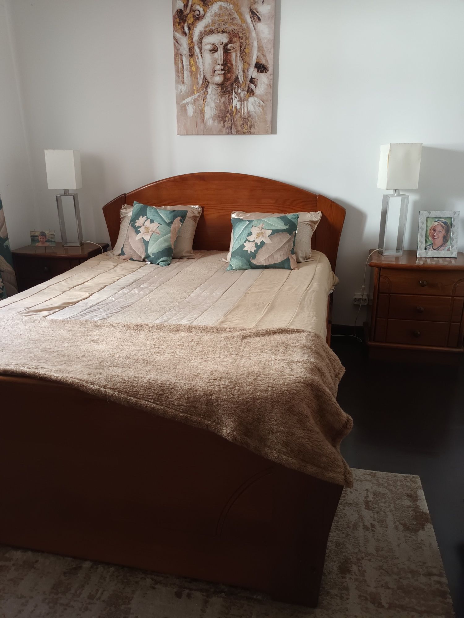 Mobilia de quarto de casal completa