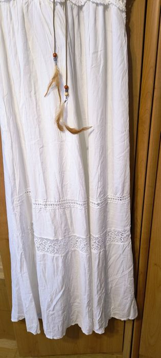 Sukienka biała  rozmiar unisex , piękna na plażę