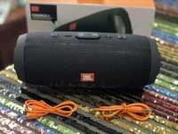 Coluna de som tipo JBL