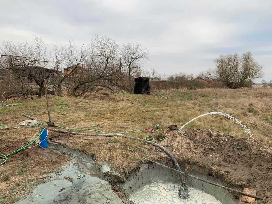 Буріння свердловин під ключ Українка. Монтаж обладнання. Бурение