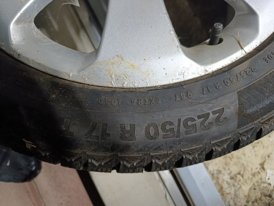 Opony zimowe z felgami