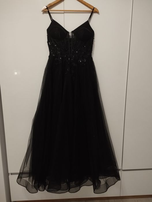 Sukienka na studniówkę