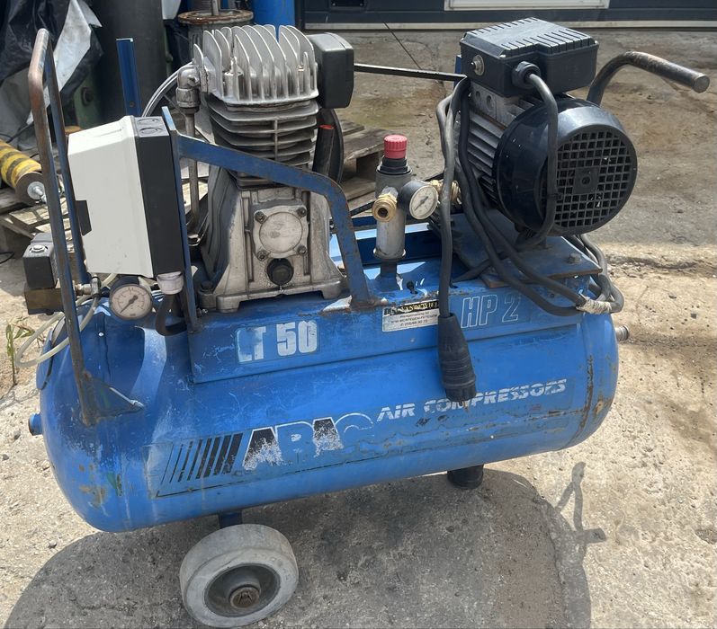 Kompresor tłokowy mały