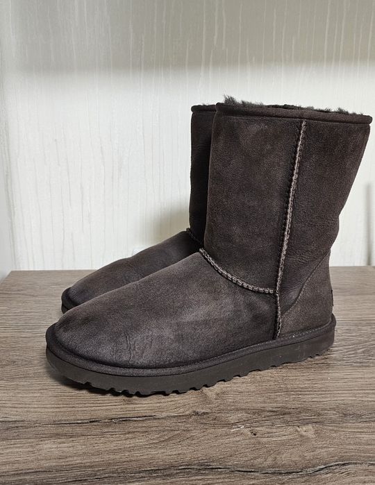 Продам сапожки UGG 43р