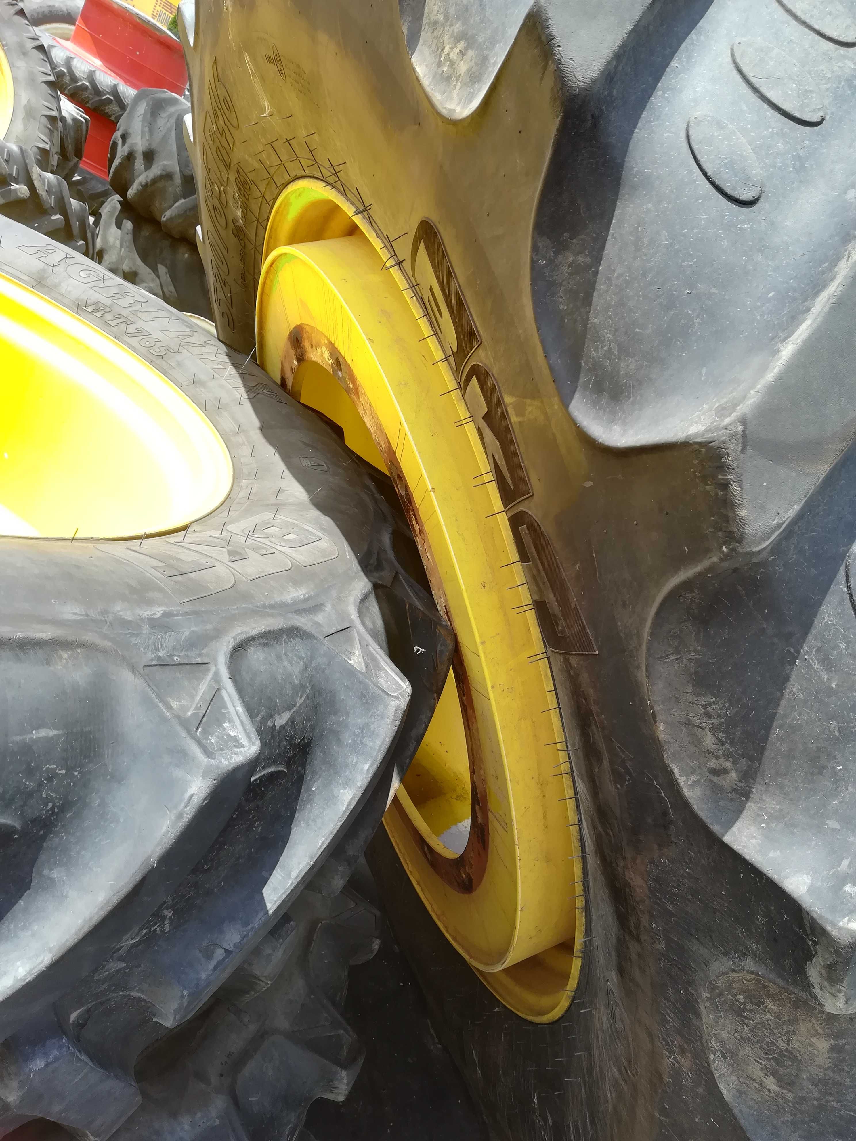 Koła wąskie John Deere 7R kukurydza 2.25m