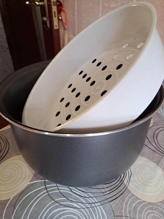 Продам чашу для мультиварки SCARLETT SC-410