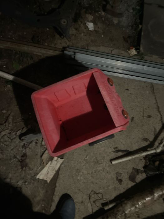 Дитячий трактор з прицепом