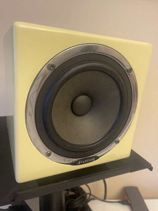 Колонки/монітори Avatone mixcube active