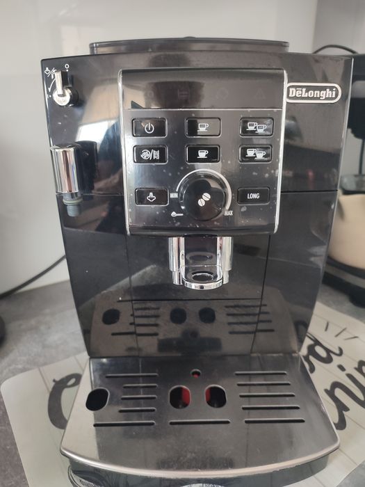 Ekspres do kawy DELONGHI