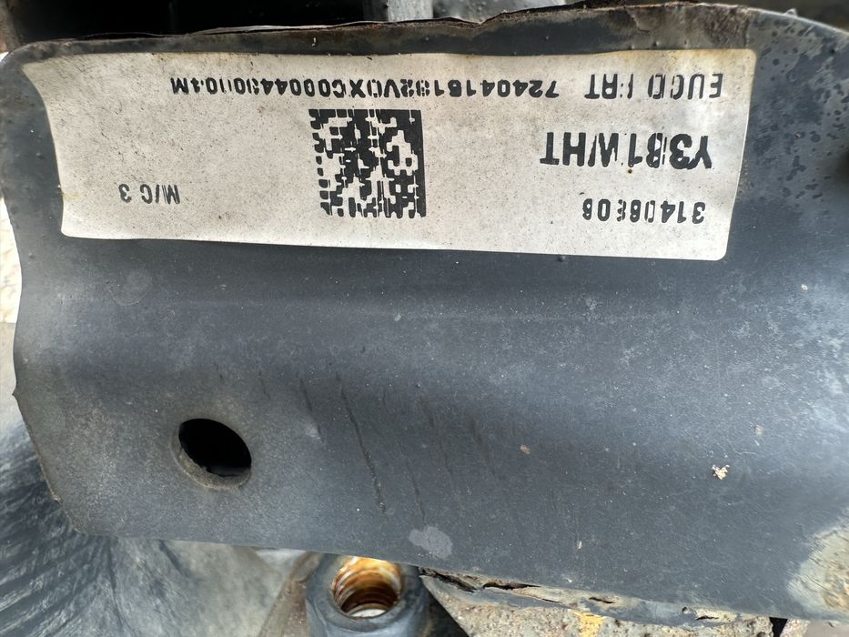 VOLVO S60 II V60 LiFT D2 D3 D4 D5 2.5T T6 kpl SANKI WÓZEK trawers okaz