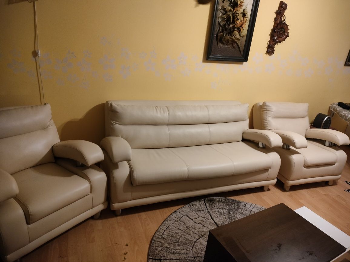 Zestaw wypoczynkowy sofa i fotele eko skóra.