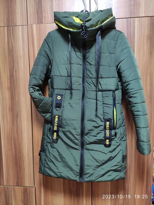 Подовжена зимова курточка