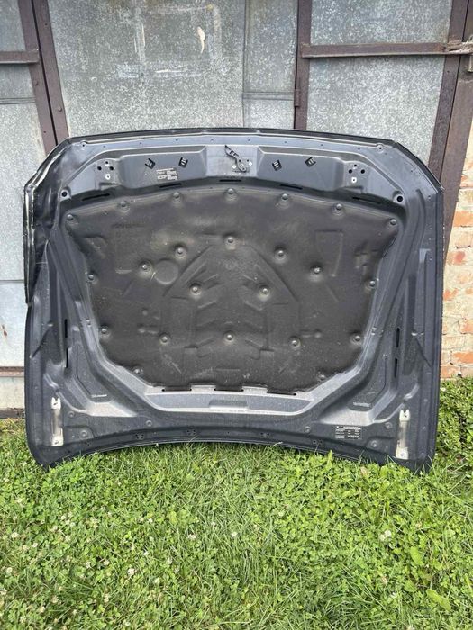 Bmw f10 шумка капота оригінал