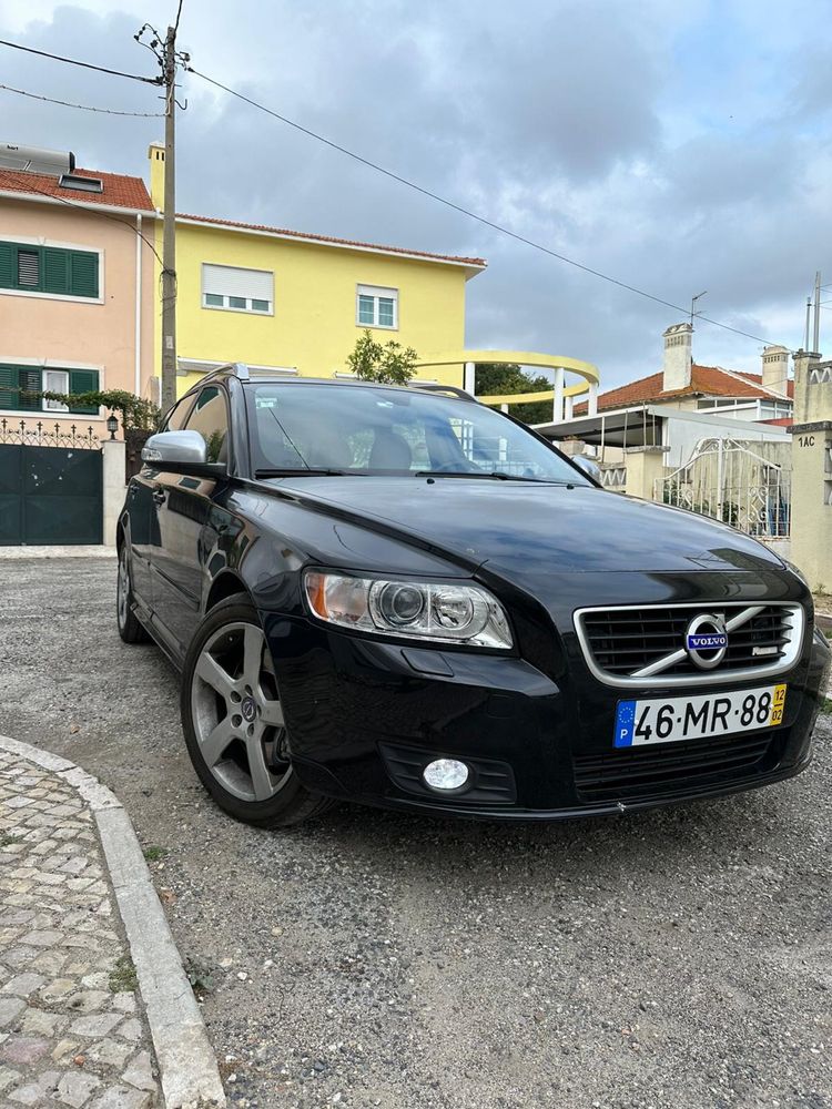 Volvo V50 D4 R-design