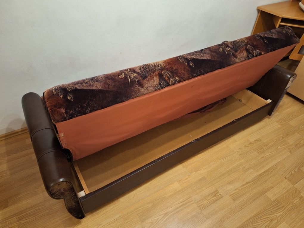 Oddam rozkładaną wersalkę
