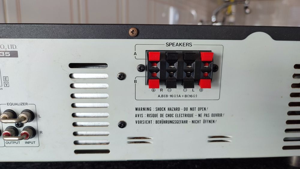 Amplificador AKAI-AM-A535