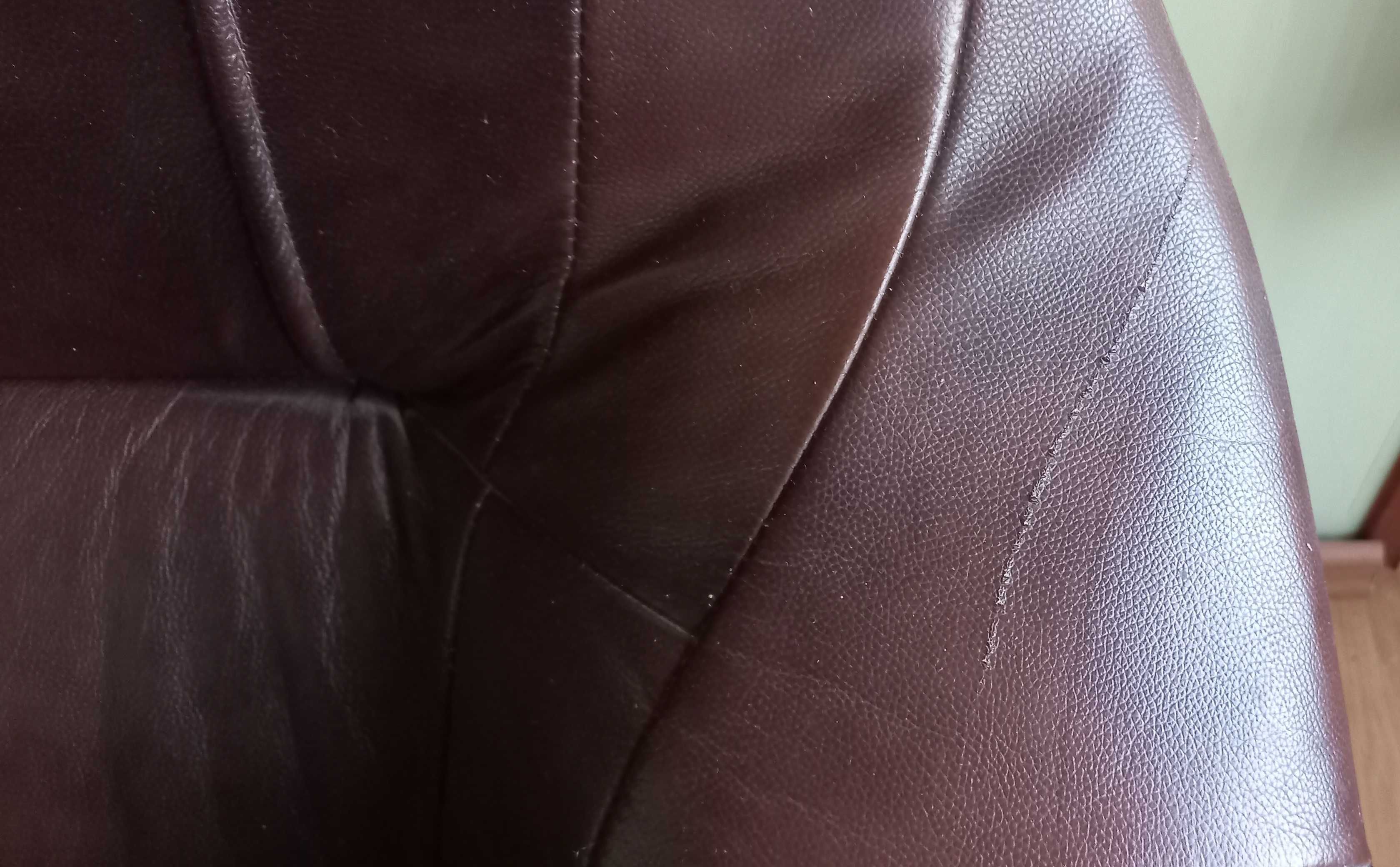 Komplet mebli skórzanych (sofa z funkcją spania, dwa fotele)