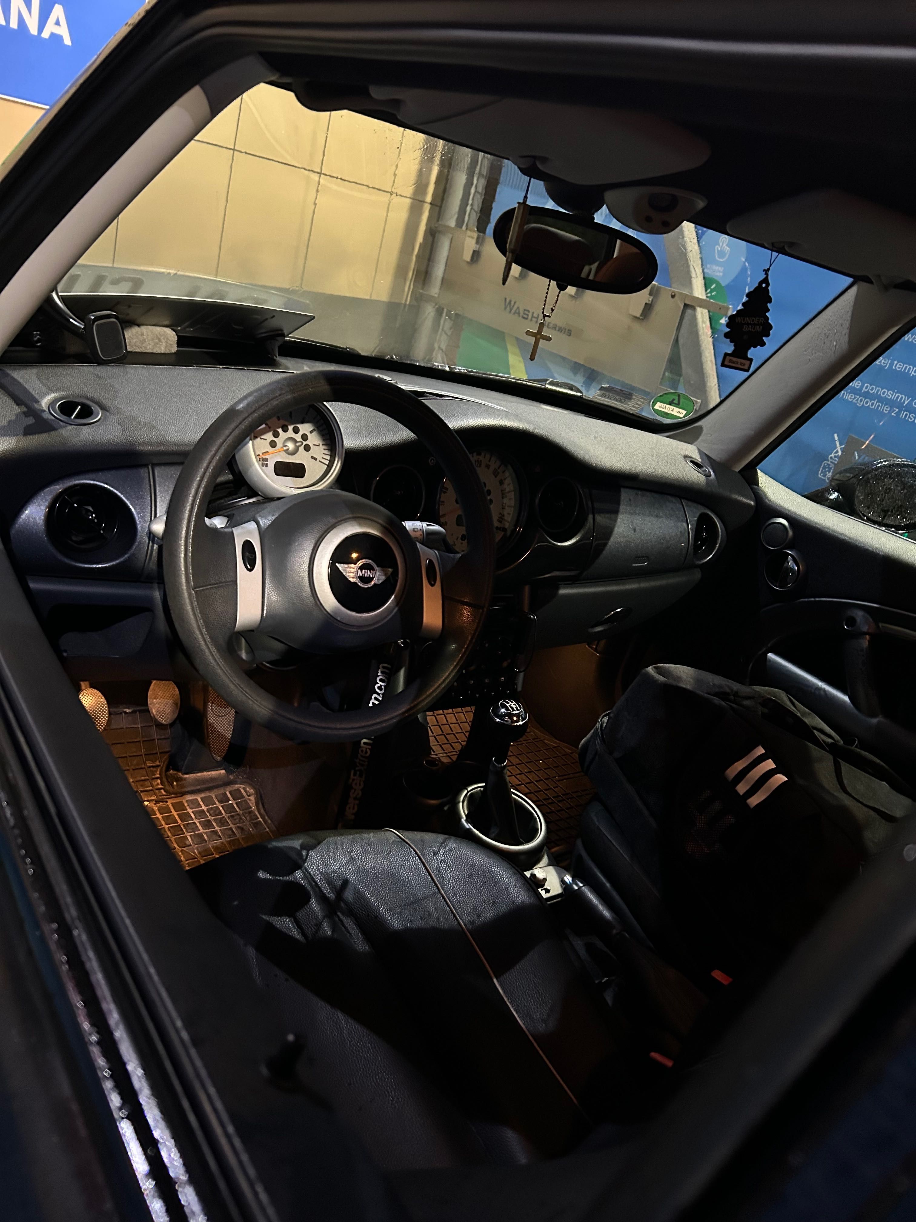 Mini ONE r50 1.6b 90km