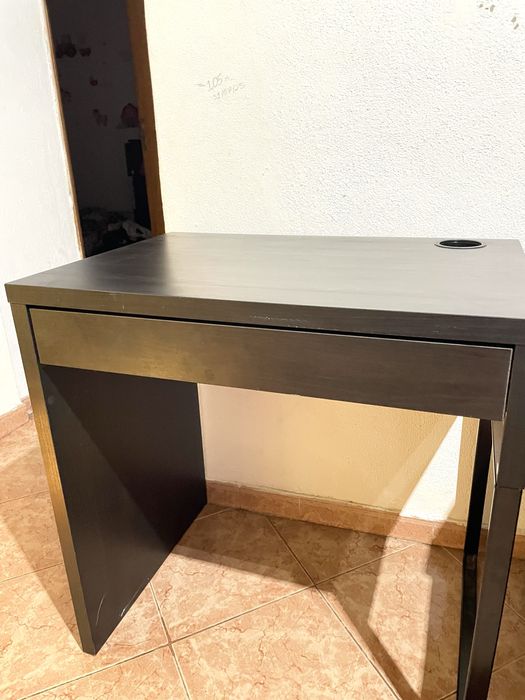 Secretaria com gaveta