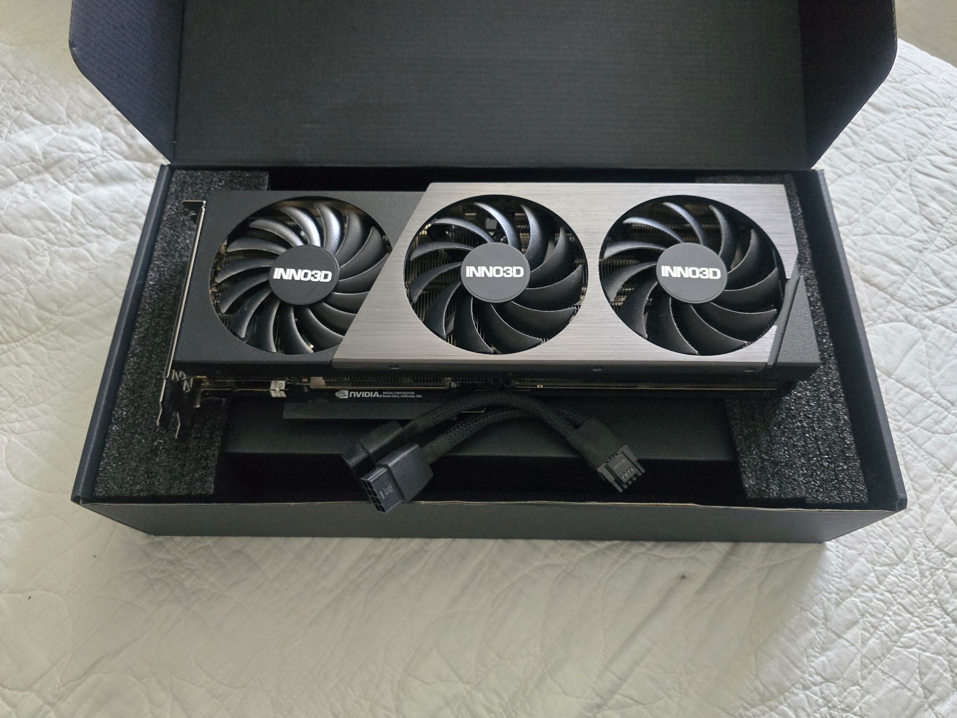 Karta graficzna NVIDIA GeForce RTX 4070Ti INNO3D X3 12GB 8K