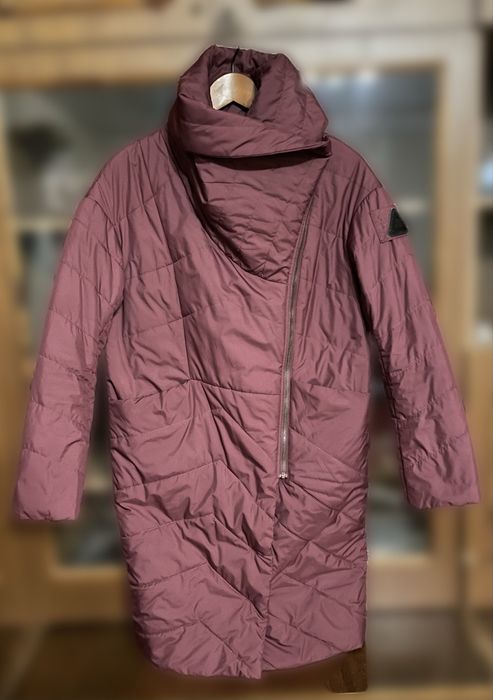 Жіноче пальто-куртка