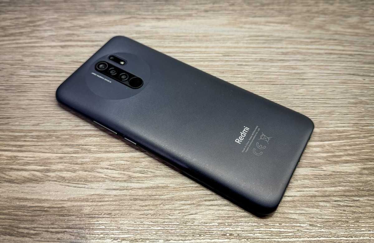 Telefon XIAOMI REDMI 9 3GB / 32GB + akcesoria (ideał)