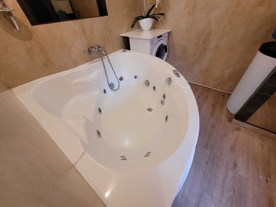 Klimatyczny Dom w lesie z Jaccuzi i Sauną.Imprezy okolicznościowe!