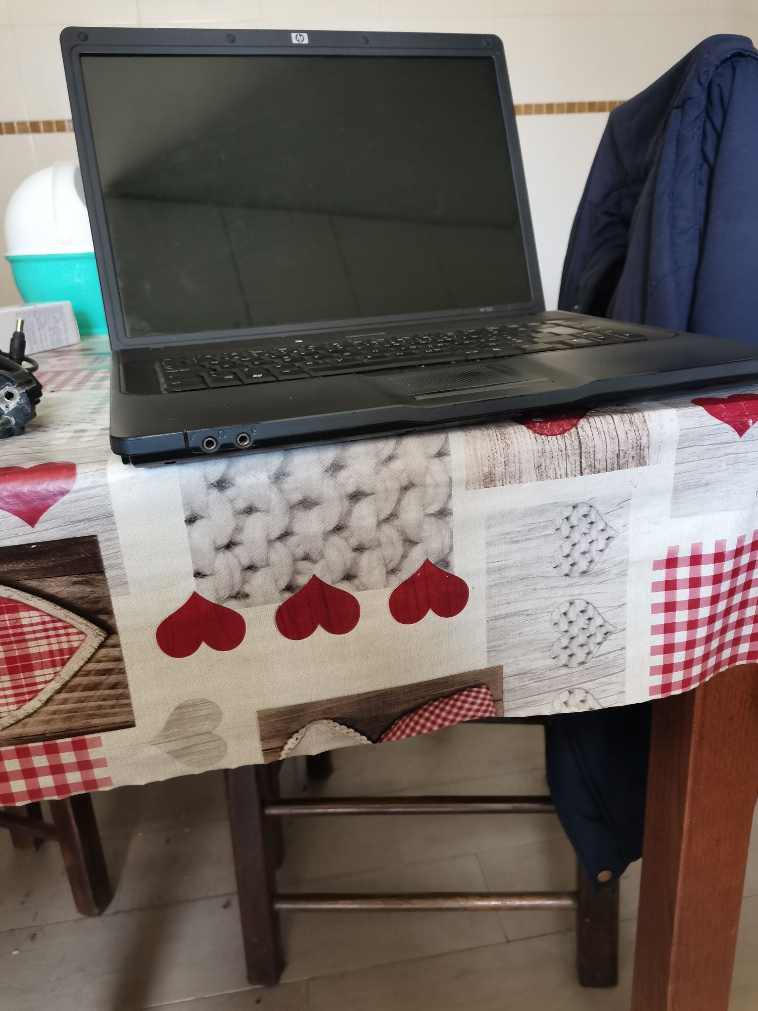 Portatil hp 530 a trabalhar