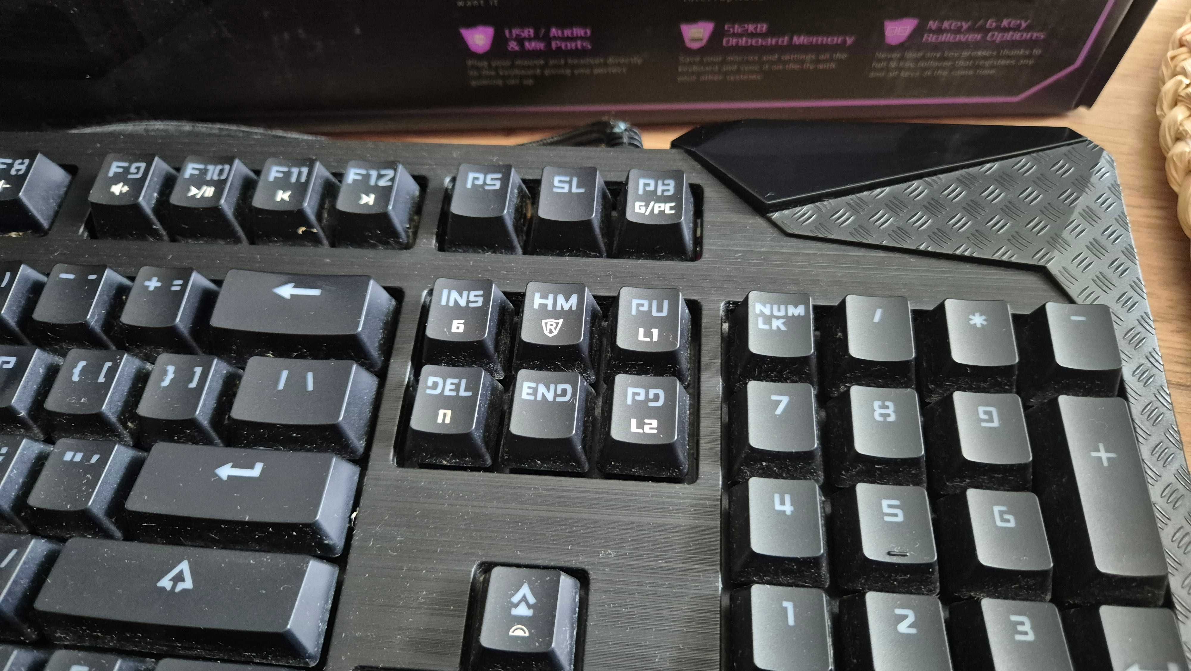 Tesoro Durandal Ultimate Cherry MX Brown