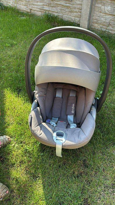 Fotelik cybex cloud z razem z baza