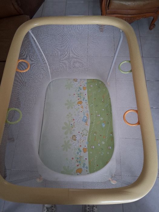 Parque infantil em ótimo estado