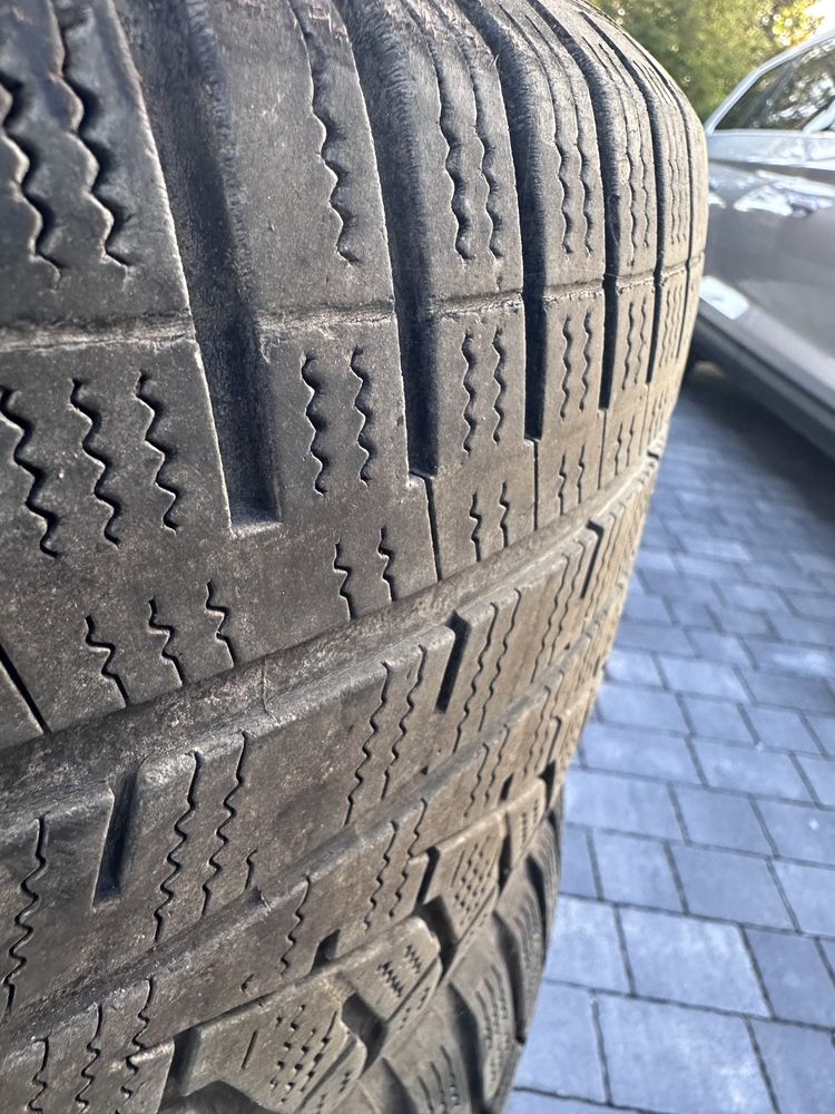 Hankook Winter I Cept EVO 2  235/50/19 SUV