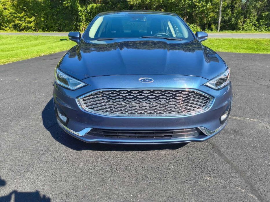 Ford Fusion Hybrid Titanium      2019