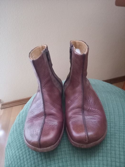 Krótkie brązowe sztyblety rozmiar 37,5 Clarks