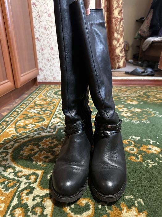 Зимові чоботи 39 розмір (високі, чорні)