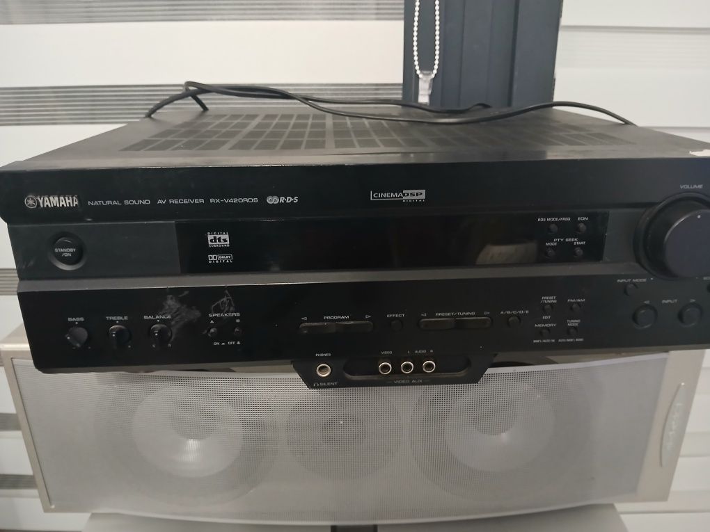Kino domowe  Wzmacniacz Yamaha  Quadral